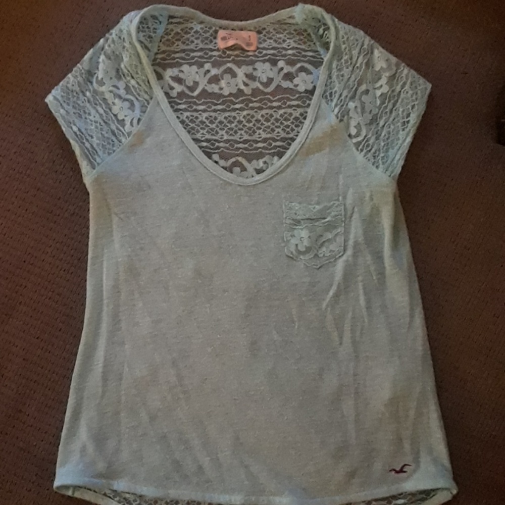 Hollister top